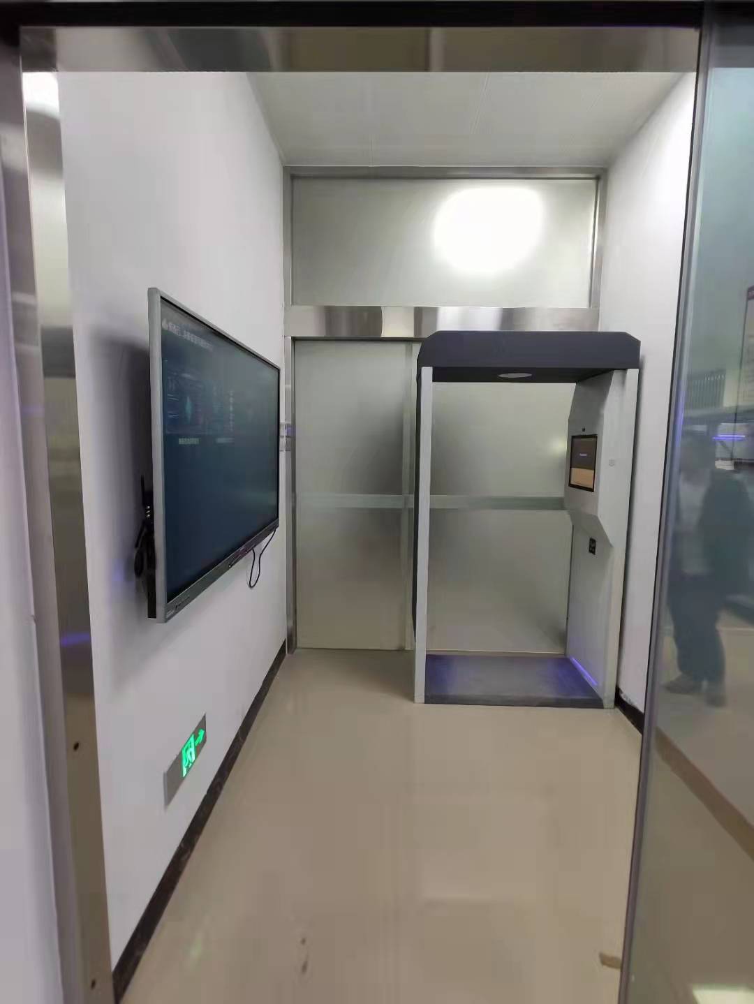 凌訊警用裝備管理系統(tǒng)-公共裝備通道門